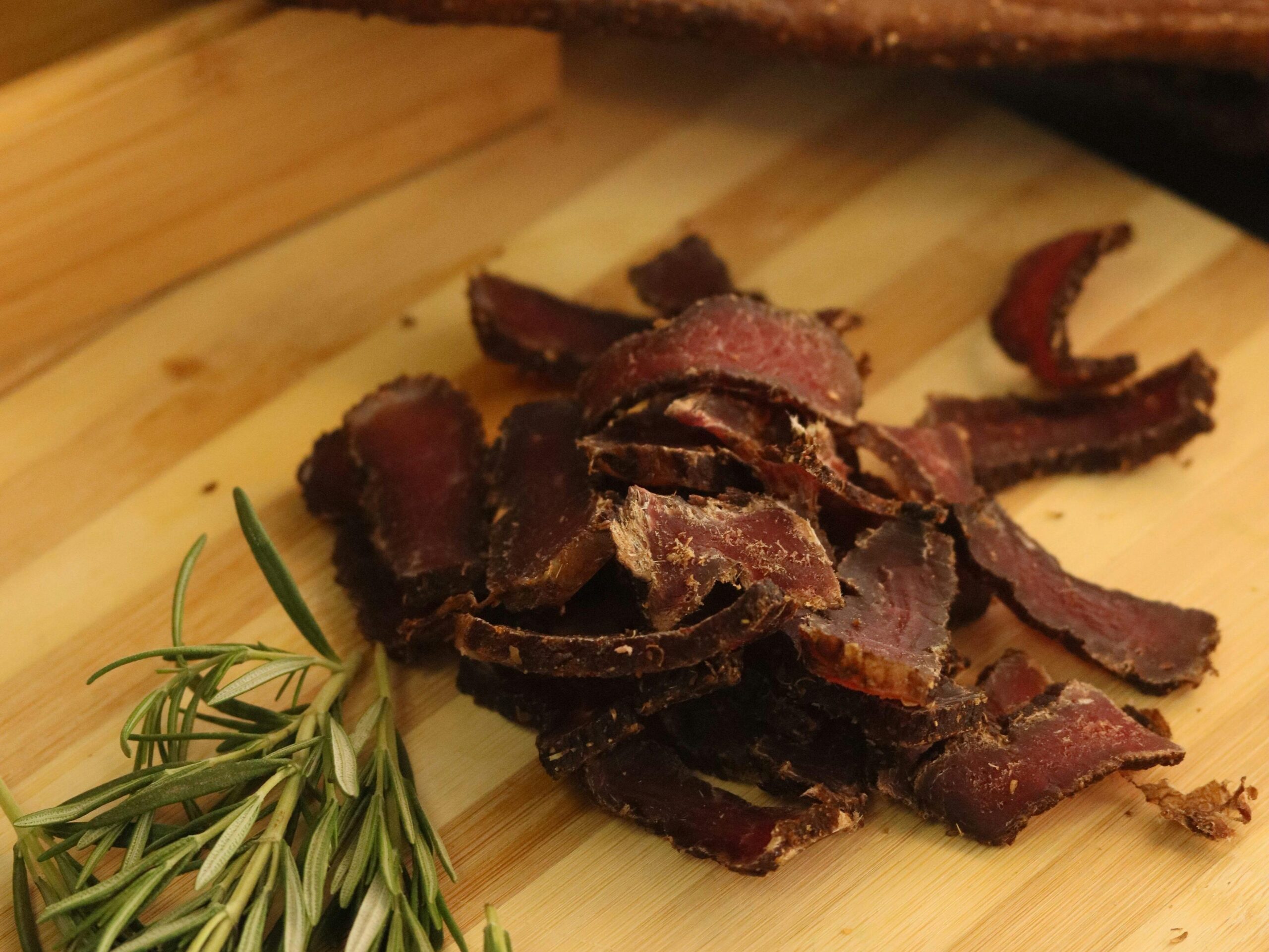 beef jerky and almonds high-protein snack without refrigeration